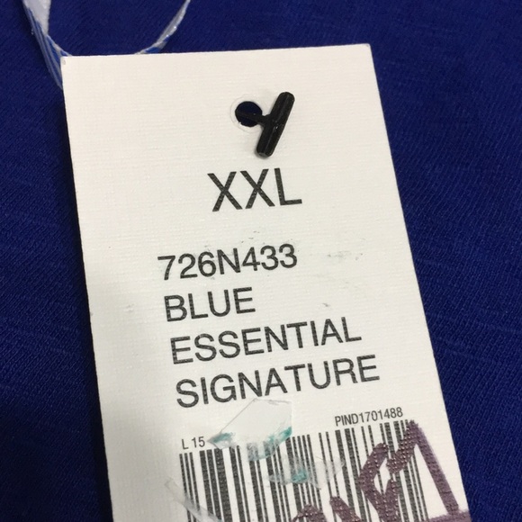 NWT Crown & Ivy Blue pull over top. - Picture 8 of 8